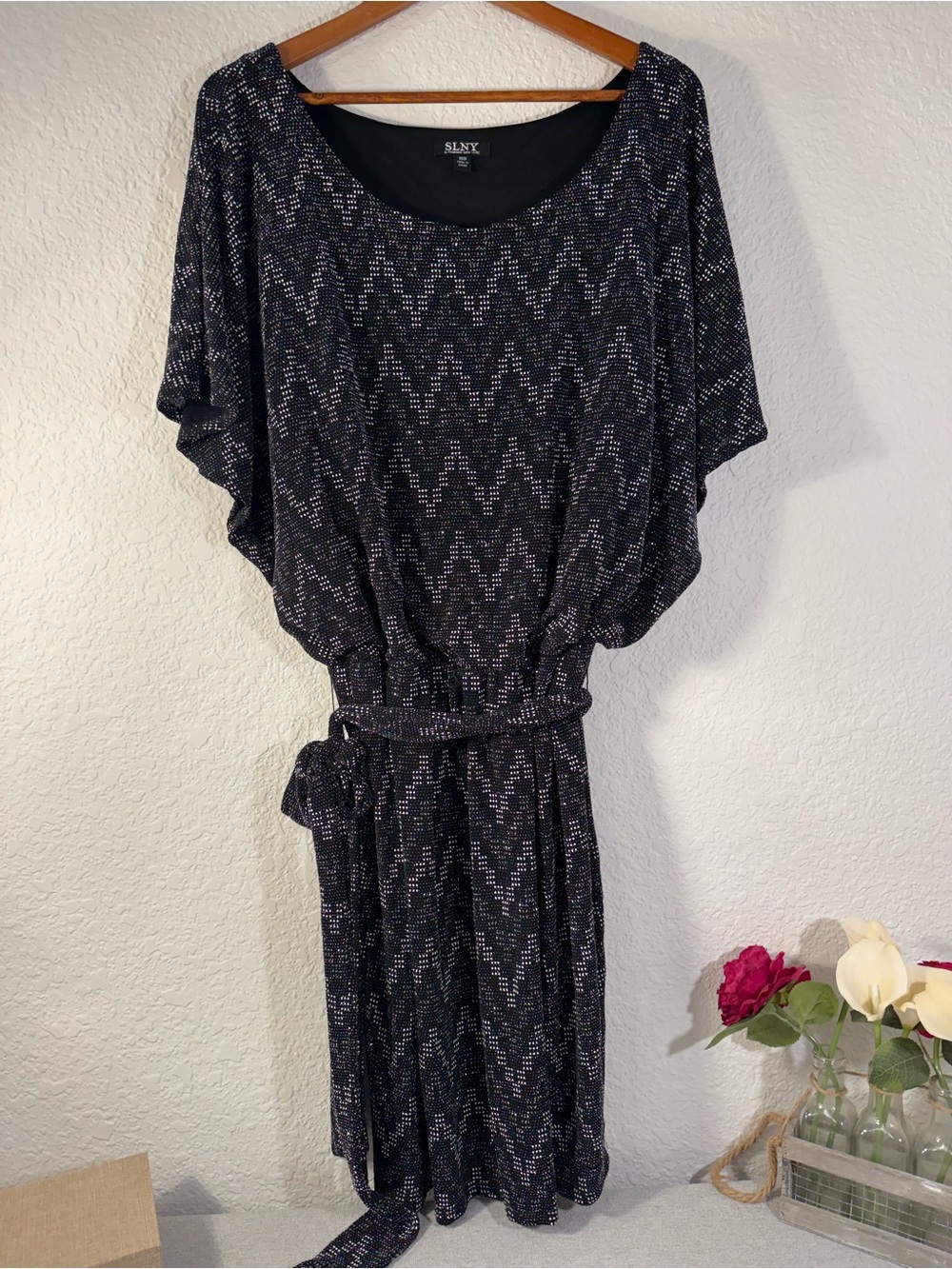 SLNY Plus Size 16W Black Silver Metallic Shimmery Chevron Belted Midi Dress